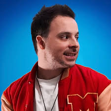 Chris Klippel's Instagram, Twitter & Facebook