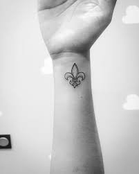 Discover a unique take on a classic symbol with the top 40 best geometric arrow tattoo designs for men. 2021 We Tell You All Of Its Meanings