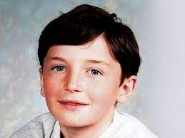 Das attentat hat eine w. Eine Goldene Kerze Fur Die Amok Opfer Von Winnenden Auf Kerze Anzuenden De