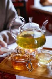 But if honey doesn't do enough for you, you can add a splash of lemon and/or a couple flowers of honeysuckle. Honey Vs Sugar Sweeten Your Tea The Right Way Dollar Tea Club