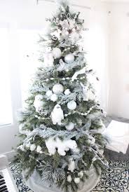 See more ideas about christmas, christmas holidays, christmas deco. Christmas Tree Decoration Ideas That Aren T Boring Simplemost