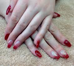 Red Acrylic Nails With Glitter Fade Red Acrylic Nails Acrylic Nail Designs Glitter Nails Acrylic