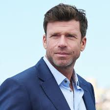 Stream Movie Hustle: Writer/Director Taylor Sheridan