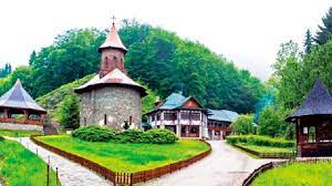 Un loc minunat, o oaza de pace, liniste, armonie, spiritualitate. Reguli IncÄƒlcate La MÄƒnÄƒstirea Prislop Ce Se IntamplÄƒ La Mormantul Lui Arsenie Boca Impact