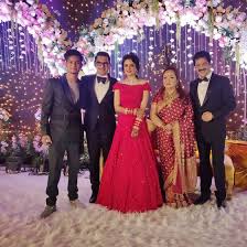 Singer Udit Narayans Son Aditya Narayan Shweta Agarwals Bollywood Wedding Bollywood Wedding Celebrity Weddings Wedding