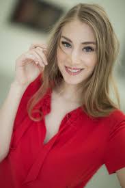 Vize-Miss Angelika Doss startet musikalisch durch