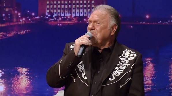 Gene Watson turns 77 today! In 1979, he released his signature hit "Farewell Party" and it went all the way up to number 5 on the Billboard Hot Country Singles chart. Here's Gene performing that song ...