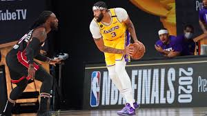 Anthony davis' shoe fell off during game — and the clippers' patrick beverley tried to steal it. Lakers Crush Heat With Anthony Davis The Only Center On The Floor