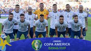Quedan solo horas para que vuelva a rodar el balón en la copa américa 2019, que comenzará a vivir sus etapas finales. Argentina Vs Venezuela Conmebol Le Abrira Un Expediente A La Albiceleste Por Incumplir Un Reglamento Copa America 2019 Rpp Noticias