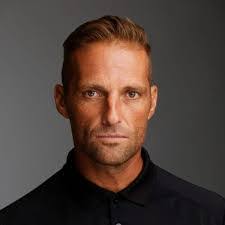 Tracey Seay's Instagram, Twitter & Facebook