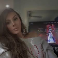 TONIGHT's SHOP HAS x8 RETURNING ICON EMOTES 🔥 • x2 Fortnite Flow