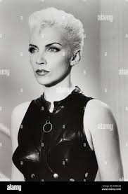 Annie lennox hi-res stock photography and images