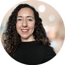 Karen Hamill's Instagram, Twitter & Facebook