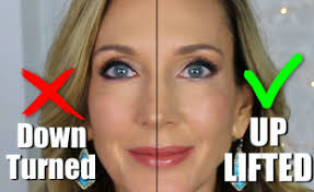 Hotandflashy Com Style Beauty And Health For Women In Their Hot Flash Years Makeup Tips For Older Women Eye Makeup Makeup For Older Women