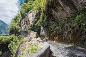 It is a place for pilgrimage to those who want to thank the virgin mary for the miracles and to ask for her blessings. Book Tours Activities In Banos De Agua Santa Topguide24 Com