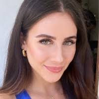 Keely Burke's Instagram, Twitter & Facebook