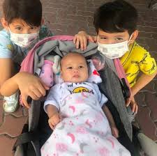 Sebelum punya anak sendiri bisa dibilang saya nyaris nggak pernah mengurus bayi. Muka Khadijah Bersih Dari Ruam Isteri Tomok Kongsi Pengalaman Rawat 2 Anak Alami Masalah Sama Pa Ma