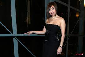 Elle participa en varios programas de afiliación de marketing, lo que significa que elle recibe comisiones de las compras hechas a través de los links a sitios de los vendedores. Fatima Lopes Uma Determinacao Que Soma 25 Anos De Sucesso Na Moda Movenoticias