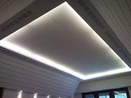 Esempio Di Controsoffitto In Sala Riunioni Con Gole Luminose Realizzazione Di Doghe Fessurate In Cartongesso Sulla Pa Controsoffitto Sala Riunioni Arredamento