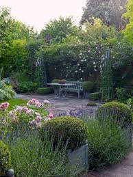 85 Stunning Small Cottage Garden Ideas For Backyard Landscaping Homekover Country Cottage Garden Small Cottage Garden Ideas Cottage Garden