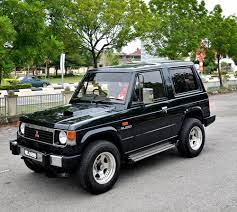 Velg pakai motif baru yang lebih menarik untuk dilihat. Mitsubishi Pajero Swb Mekanika