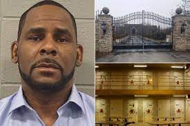 Jun 17, 2021 · the atl mansion that disgraced r&b singer r. Inside R Kelly S Stint In Jail Psych Ward And Life At Maximum Security Mansion Irish Mirror Online