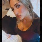 Jamila Rojas's Instagram, Twitter & Facebook