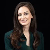 Hope Phipps's Instagram, Twitter & Facebook