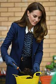Kate Middleton In Tory Burch Polka Dot Blouse Jigsaw Pants Wolverhampton Fashionsizzle