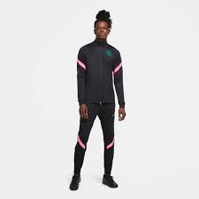 En el vídeo de hoy os presentamos la primera equipación nike que llevará el fc barcelona. Survetement Fc Barcelone 2020 2021 Noir Footkorner