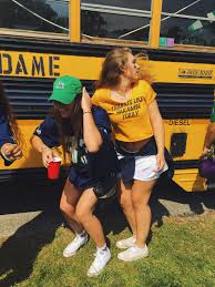Rock this top every game day! Notre Dame Gameday Outfit Football Game Outfit College Football Game Outfit College Gameday Outfits