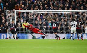 12 летний эрик гулачи (erik gulacsi ). Die Roten Bullen On Twitter Irre Dieser Keeper Auch Den 25 Meter Freistoss Von Erik Lamela Wischt Gulacsi Aus Dem Eck Spursrbl 0 1 86