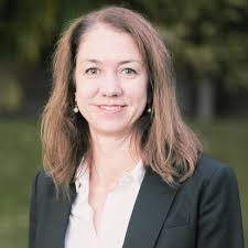 Lynne Thornton's Instagram, Twitter & Facebook