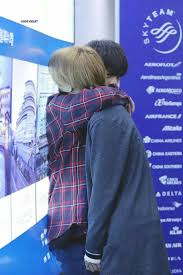 Pin By Aki아키 On Stray Kids Felix Stray Kids Kids Hugging Stray