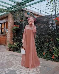 Baju gaun warna ungu lavender. Gaun Pesta Brokat Warna Magenta Model Gaun Pesta Brokat Panjang Dan Pendek Paperblog