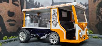 Do you remember these Creamline Floats delivering milk around the town? In  the late 60's and 70's these battery powered vehicles were a regular sight 