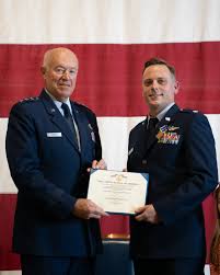 Oklahoma Air National Guard pilot receives Distinguished Flying Cross >  Oklahoma National Guard > News