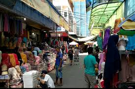 Segala tas, dompet untuk pria dan wanita bisa anda dapatkan di lantai 3 pusat grosir blok a tanah abang. Hoaks Kabar Pasar Tanah Abang Ditutup Sementara Untuk Cegah Covid 19