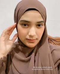 Sosok istri rizki d academy yang baru dinikahi jumat (17/7/2020) membuat penasaran penggemar. Pajang Wajah Tersenyum Nadya Mustika Rahayu Bicara Soal Dendam