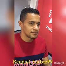 Gracias a Dios por este don que me da de poder hacer feliz a las personas,  yo me concentro en mi trabajo aprendo cada día más y lo pongo en las manos  de Dios!! Linda Roger, gracias por la ...