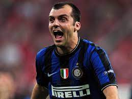 Kuzey makedonya milli futbol takımının kaptanı ve 35 golle ülkenin tüm zamanların en çok gol atan. Inter Palacio E Meglio Di Pandev Inter Calciomercato Com