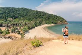 Move towards the north of the island to laze on the pristine golden sand of the long. 10 Amazing Things To Do In Koh Lanta Thailand 2021