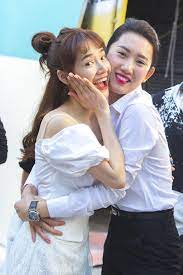 Cô được biết đến qua các bộ phim nổi bật như những thiên thần áo trắng, gia đình số đỏ, hoa nắng, cô nàng nặng cân, quả tim máu. Chá»‹ Chá»‹ Em Em Nha PhÆ°Æ¡ng Thuy Ngan Rá»§ Nhau Tai Xuáº¥t Chia Keo Sanh Ä'oi Cung Dan Soai Ca Cá»±c Pháº©m