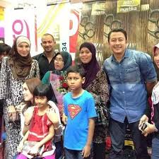 Bukan kerana aku tak cinta. Bukan Kerana Aku Tak Cinta Home Facebook