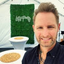 Jake Blue's Instagram, Twitter & Facebook