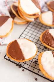 Black And White Vanilla Sandwich Cookies Best Black And White Cookies Recipe Nyc Bakery Best Homemade Cookie Recipe Best Black And White Cookie Recipe