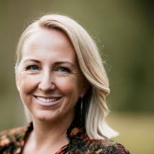 Something kind of hilarious is starting to happen. I am getting recognised  by strangers in real life because of my LinkedIn profile. It happened twice  just this week! 1. I was at