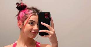 See more ideas about charlie video, famous girls, the most beautiful girl. Charli D Amelio S New Hair Comes After Trolls On Tiktok Bully Her