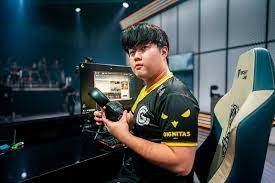 I hope you enjoy, from my heart to your ears. Lol Team Dignitas Soll Huni So Viel Zahlen Dass Geld Fur Andere Fehlt