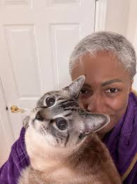 I have been loving TF outta this group!! The gorgeous kitties (and their  humans) and the HUMOR 🤣🤣🤣 Ready to introduce my little children O'  flOOf. The tuxie boy's name is Mu (